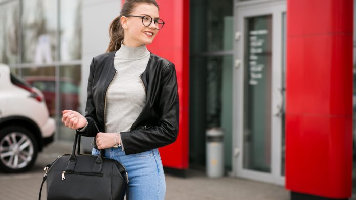 Le sac longchamp noir : un classique indémodable !